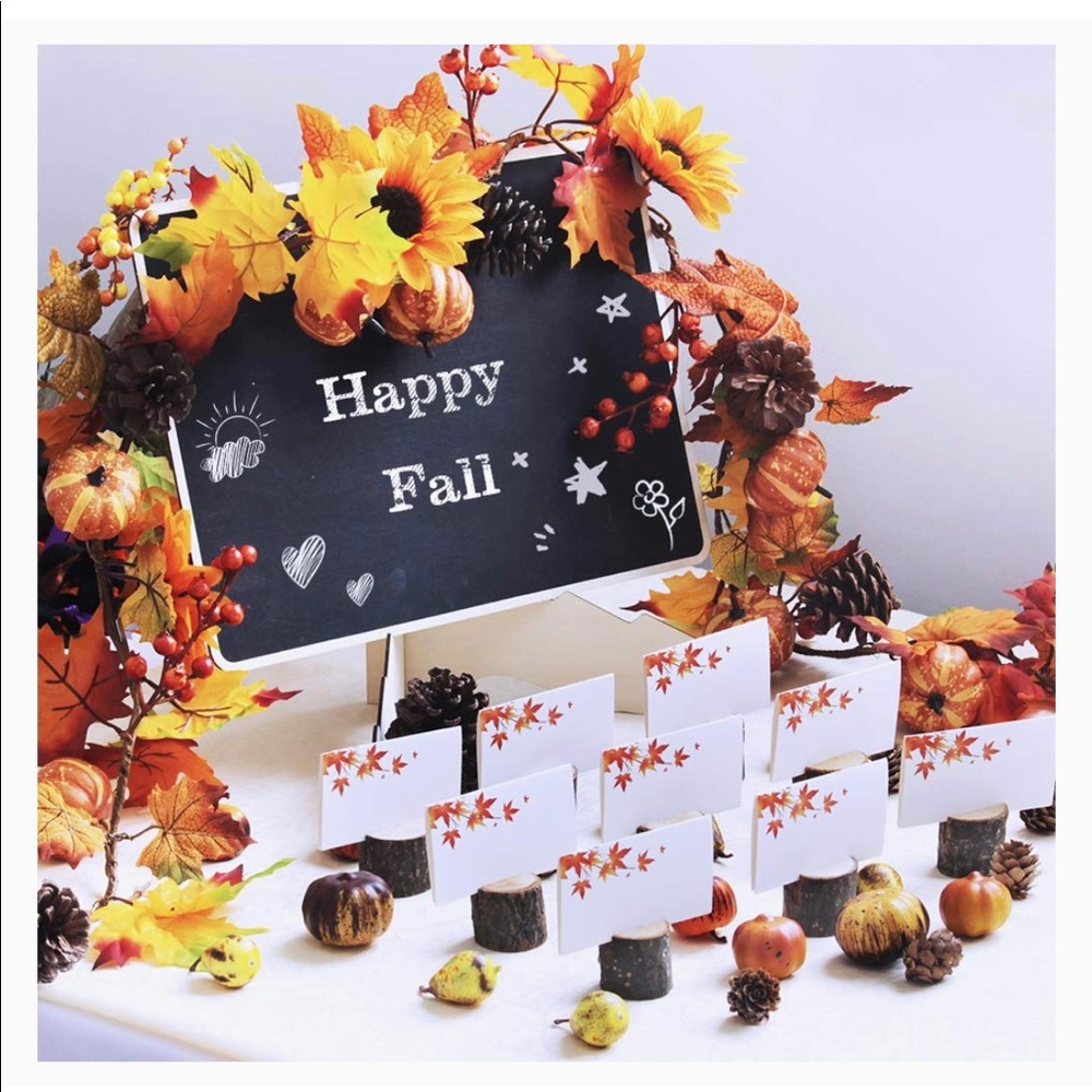 NWOT Pcs White Blank Place Cards with Fall Maple Leaves Spray Detailing